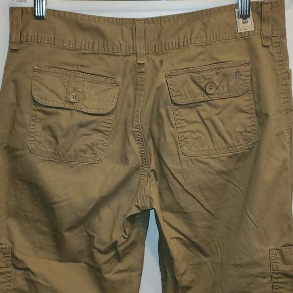 Crafted With Pride Levi's Khaki Women's Cargo Cropped Capri Pants Size 10 - Picture 3 of 12